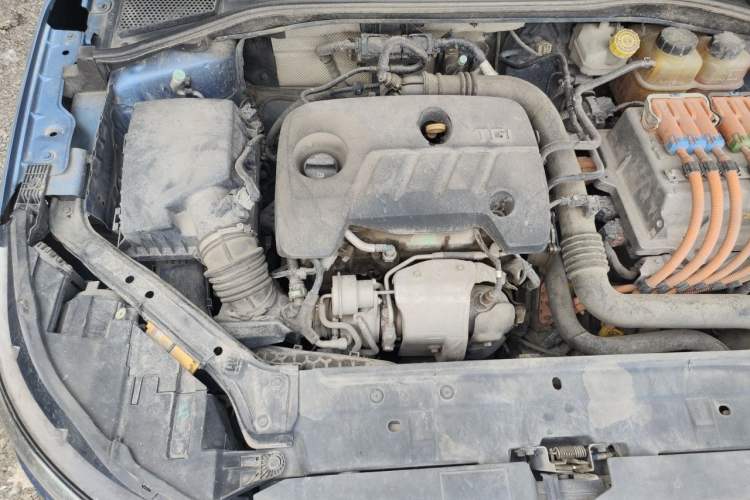 Used Roewe i6 New Energy 2017 45T Hybrid Connect & Smart Enjoyment Edition Engine Bay Right