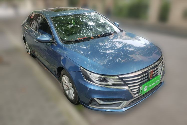 Used Roewe i6 New Energy 2017 45T Hybrid Connect & Smart Enjoyment Edition Front Right 45 Deg