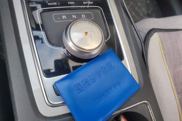 Used Roewe i6 New Energy 2017 45T Hybrid Connective Smart Luxury Edition Gear Lever