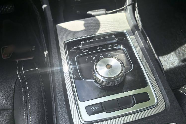 Used Roewe i6 New Energy 2017 45T Hybrid Connect & Smart Enjoyment Edition Interior 5