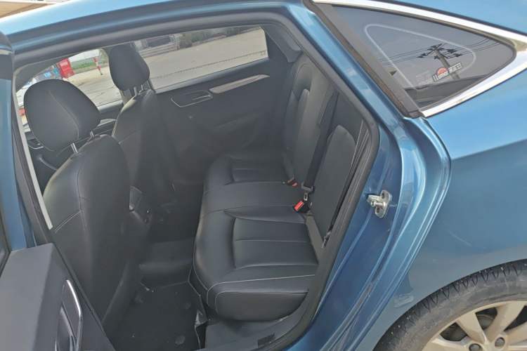 Used Roewe i6 New Energy 2017 45T Hybrid Connect & Smart Enjoyment Edition Left Rear Seat