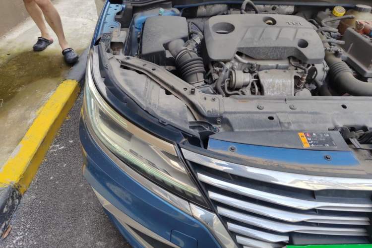 Used Roewe i6 New Energy 2017 45T Hybrid Connective Smart Luxury Edition Right Front Headlight