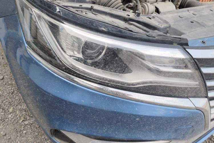 Used Roewe i6 New Energy 2017 45T Hybrid Connect & Smart Enjoyment Edition Right Front Headlight