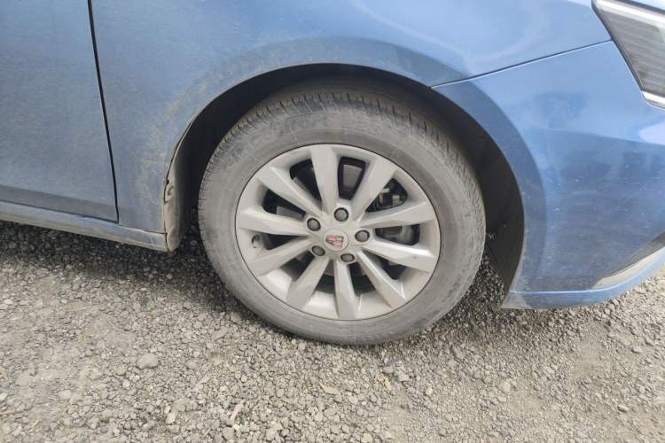 Used Roewe i6 New Energy 2017 45T Hybrid Connect & Smart Enjoyment Edition Right Front Wheel Hub