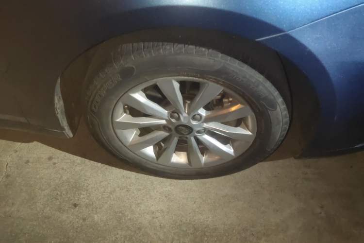 Used Roewe i6 New Energy 2017 45T Hybrid Connect & Smart Enjoyment Edition Right Front Wheel Hub