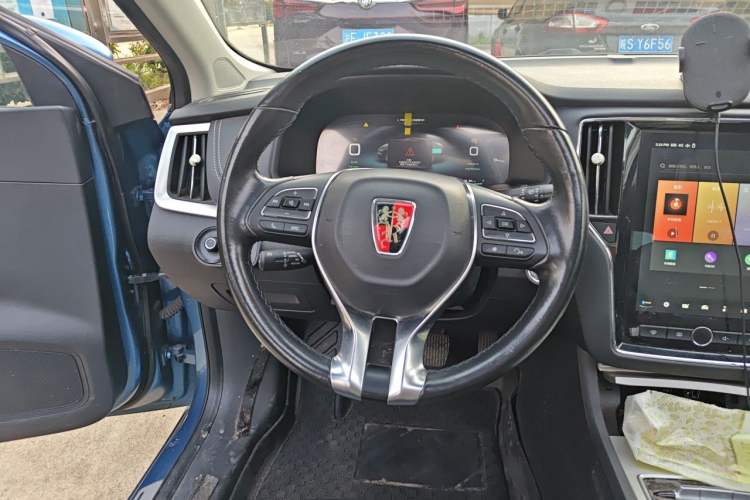 Used Roewe i6 New Energy 2017 45T Hybrid Connect & Smart Enjoyment Edition Steering Wheel