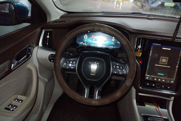 Used Roewe i6 New Energy 2017 45T Hybrid Connective Smart Luxury Edition Steering Wheel