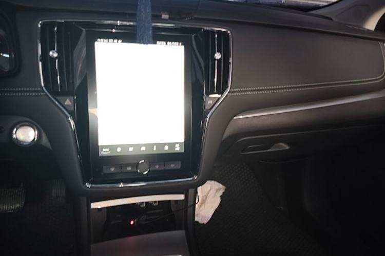 Used Roewe i6 New Energy 2017 45T Hybrid Connect & Smart Enjoyment Edition Center Console