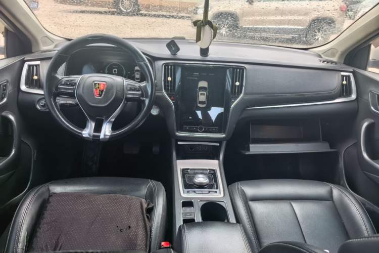 Used Roewe i6 New Energy 2017 45T Hybrid Connect & Smart Enjoyment Edition Center Console