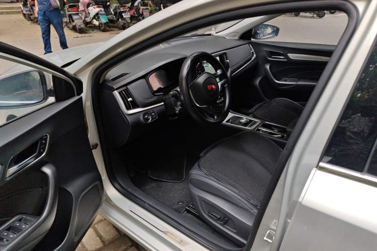 Used Roewe i6 New Energy 2017 45T Hybrid Connect & Smart Enjoyment Edition Driver Seat