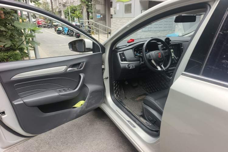 Used Roewe i6 New Energy 2017 45T Hybrid Connect & Smart Enjoyment Edition Driver Seat