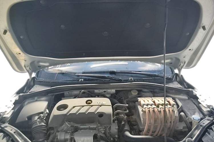 Used Roewe i6 New Energy 2017 45T Hybrid Connect & Smart Enjoyment Edition Engine Bay
