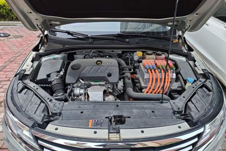 Used Roewe i6 New Energy 2017 45T Hybrid Connect & Smart Enjoyment Edition Engine Bay