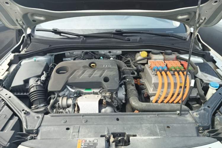 Used Roewe i6 New Energy 2017 45T Hybrid Connect & Smart Enjoyment Edition Engine Bay