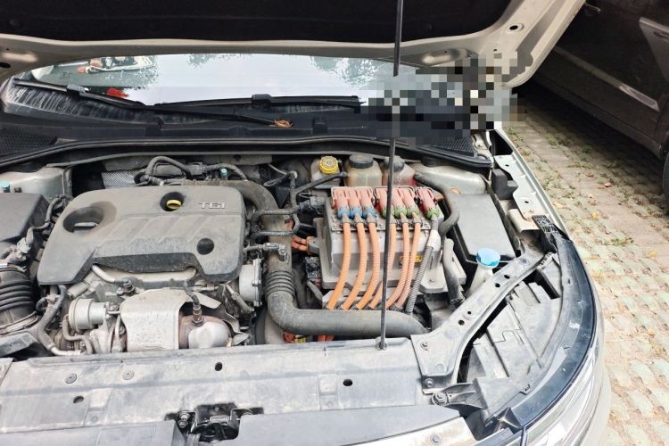 Used Roewe i6 New Energy 2017 45T Hybrid Connect & Smart Enjoyment Edition Engine Bay Left