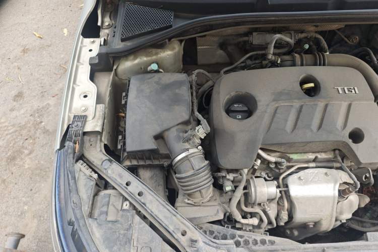 Used Roewe i6 New Energy 2017 45T Hybrid Connect & Smart Enjoyment Edition Engine Bay Right