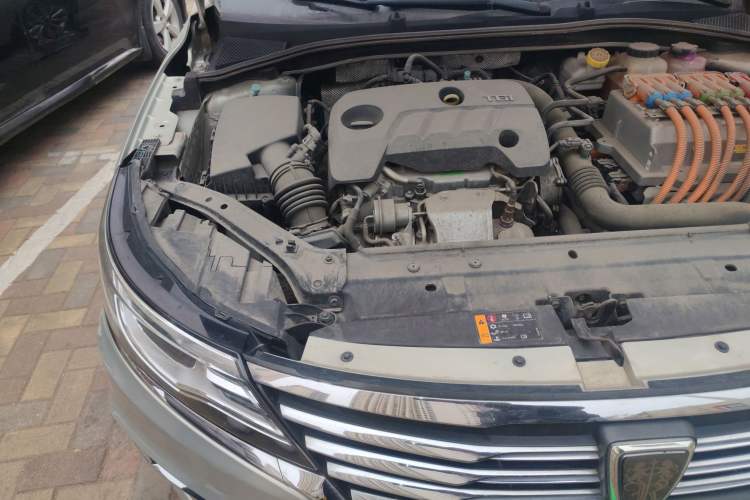 Used Roewe i6 New Energy 2017 45T Hybrid Connect & Smart Enjoyment Edition Engine Bay Right