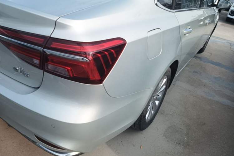 Used Roewe i6 New Energy 2017 45T Hybrid Connect & Smart Enjoyment Edition Exterior 3