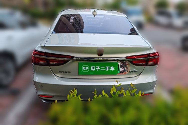 Used Roewe i6 New Energy 2017 45T Hybrid Connect & Smart Enjoyment Edition Exterior 4