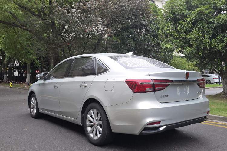Used Roewe i6 New Energy 2017 45T Hybrid Connect & Smart Enjoyment Edition Exterior 5