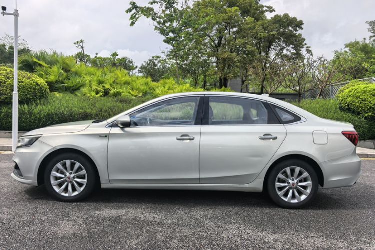 Used Roewe i6 New Energy 2017 45T Hybrid Connect & Smart Enjoyment Edition Exterior 5