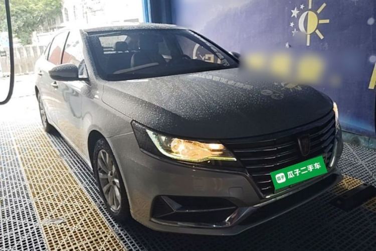 Used Roewe i6 New Energy 2017 45T Hybrid Connect & Smart Enjoyment Edition Front Right 45 Deg