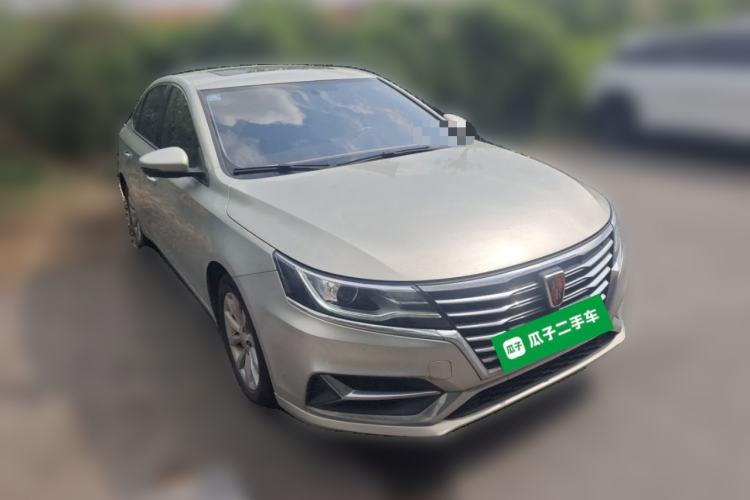 Used Roewe i6 New Energy 2017 45T Hybrid Connect & Smart Enjoyment Edition Front Right 45 Deg