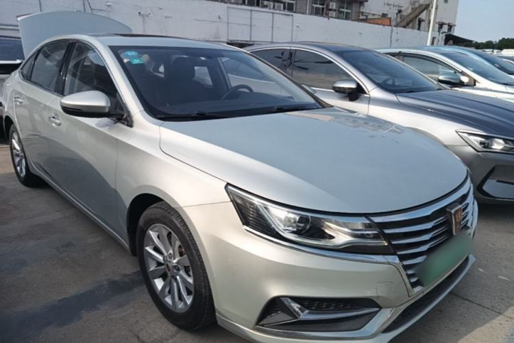Used Roewe i6 New Energy 2017 45T Hybrid Connect & Smart Enjoyment Edition Front Right 45 Deg