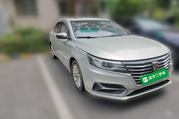 Used Roewe i6 New Energy 2017 45T Hybrid Connect & Smart Enjoyment Edition Front Right 45 Deg
