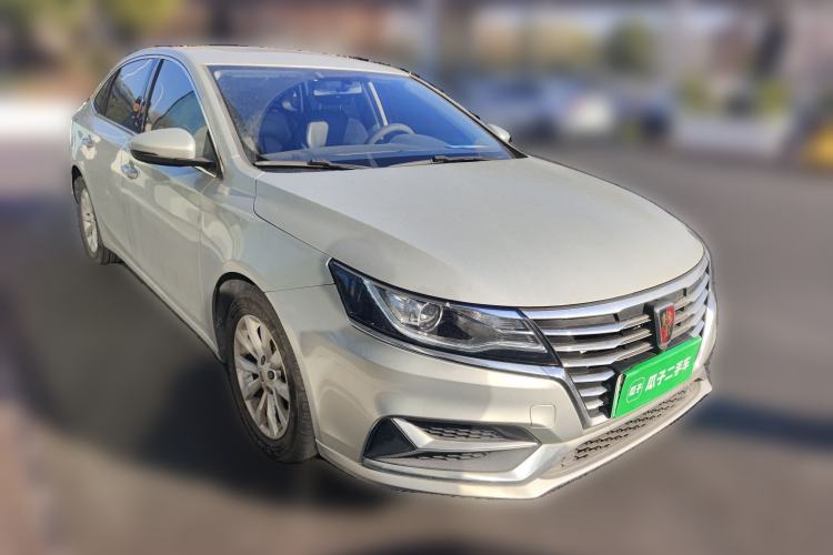 Used Roewe i6 New Energy 2017 45T Hybrid Connect & Smart Enjoyment Edition Front Right 45 Deg