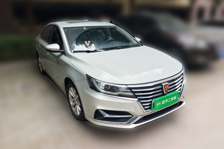 Used Roewe i6 New Energy 2017 45T Hybrid Connect & Smart Enjoyment Edition Front Right 45 Deg