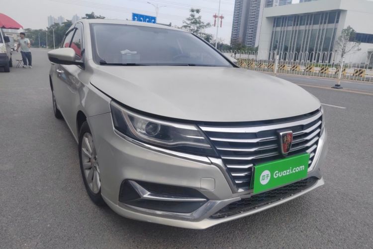 Used Roewe i6 New Energy 2017 45T Hybrid Connect & Smart Enjoyment Edition Front Right 45 Deg
