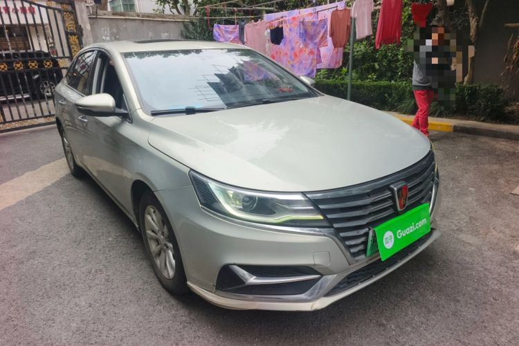 Used Roewe i6 New Energy 2017 45T Hybrid Connect & Smart Enjoyment Edition Front Right 45 Deg