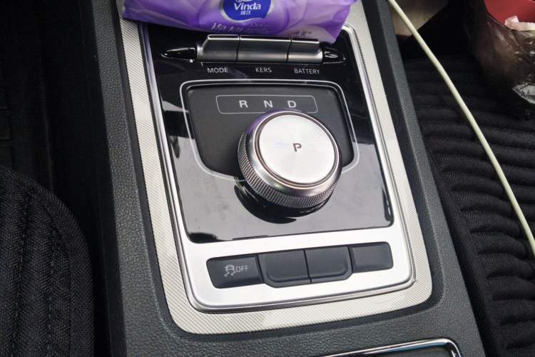 Used Roewe i6 New Energy 2017 45T Hybrid Connective Smart Luxury Edition Gear Lever