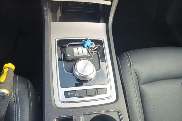 Used Roewe i6 New Energy 2017 45T Hybrid Connect & Smart Enjoyment Edition Gear Lever