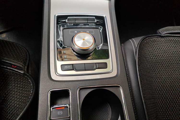 Used Roewe i6 New Energy 2017 45T Hybrid Connect & Smart Enjoyment Edition Gear Lever