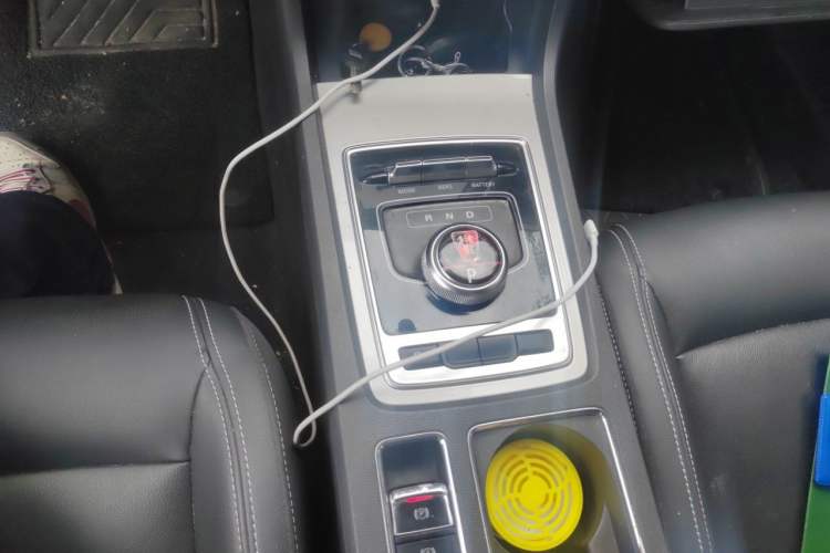 Used Roewe i6 New Energy 2017 45T Hybrid Connect & Smart Enjoyment Edition Gear Lever
