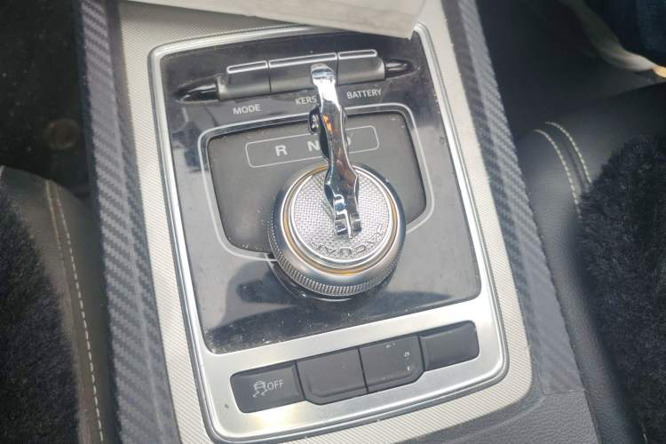 Used Roewe i6 New Energy 2017 45T Hybrid Connect & Smart Enjoyment Edition Gear Lever