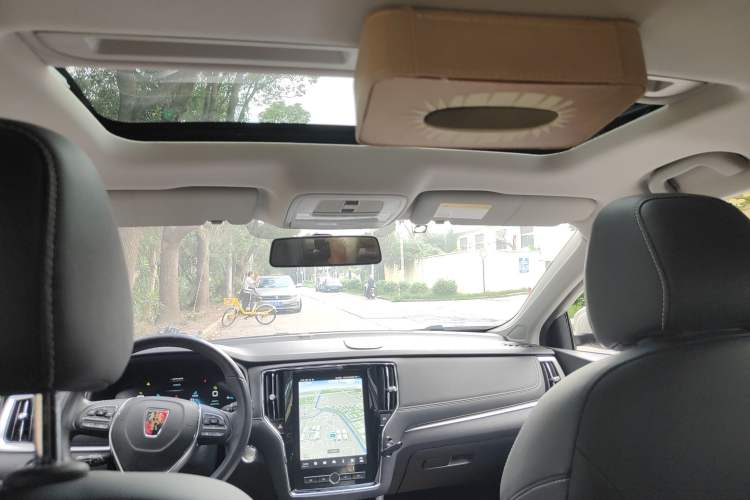 Used Roewe i6 New Energy 2017 45T Hybrid Connect & Smart Enjoyment Edition Headliner