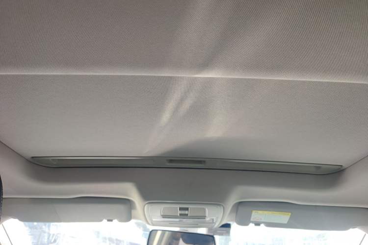 Used Roewe i6 New Energy 2017 45T Hybrid Connect & Smart Enjoyment Edition Headliner