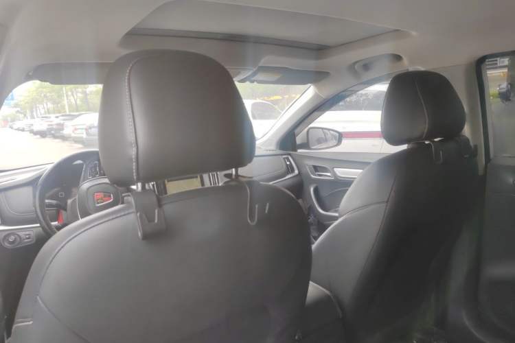 Used Roewe i6 New Energy 2017 45T Hybrid Connect & Smart Enjoyment Edition Headliner