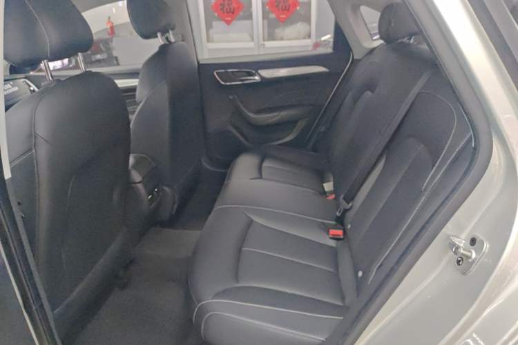 Used Roewe i6 New Energy 2017 45T Hybrid Connect & Smart Enjoyment Edition Interior 1