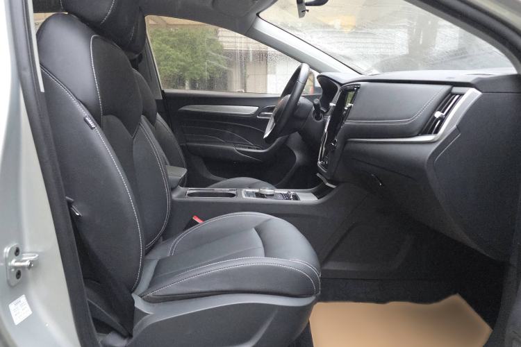 Used Roewe i6 New Energy 2017 45T Hybrid Connect & Smart Enjoyment Edition Interior 2