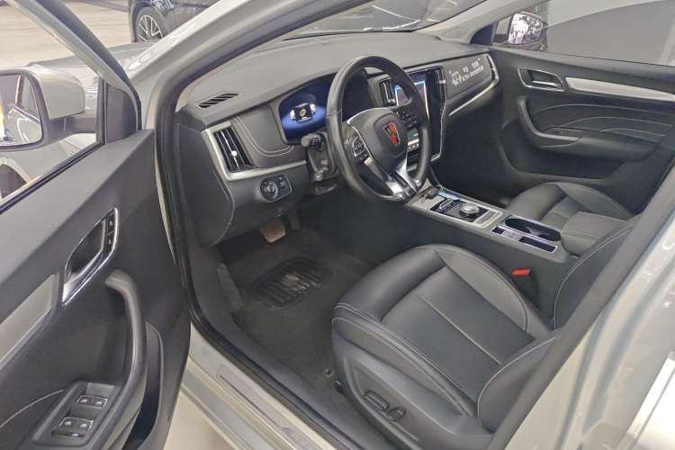 Used Roewe i6 New Energy 2017 45T Hybrid Connect & Smart Enjoyment Edition Interior 2