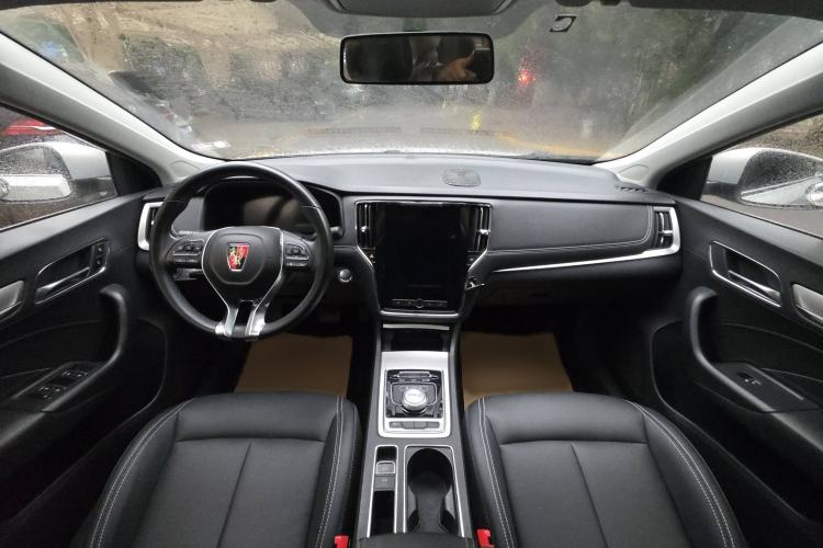 Used Roewe i6 New Energy 2017 45T Hybrid Connect & Smart Enjoyment Edition Interior 3