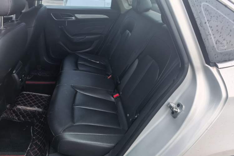 Used Roewe i6 New Energy 2017 45T Hybrid Connect & Smart Enjoyment Edition Left Rear Seat
