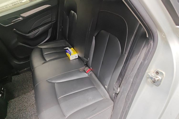 Used Roewe i6 New Energy 2017 45T Hybrid Connect & Smart Enjoyment Edition Left Rear Seat
