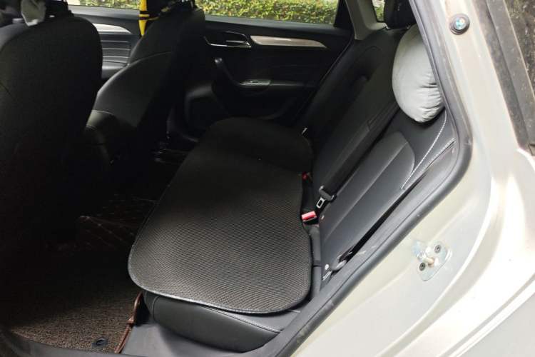 Used Roewe i6 New Energy 2017 45T Hybrid Connect & Smart Enjoyment Edition Left Rear Seat