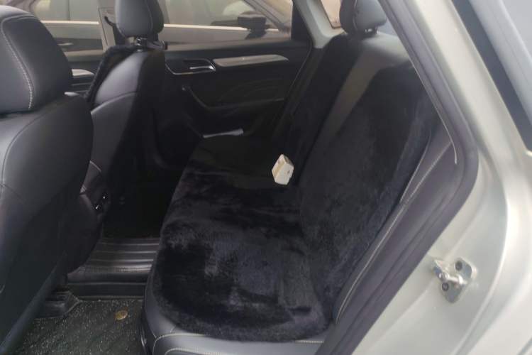 Used Roewe i6 New Energy 2017 45T Hybrid Connect & Smart Enjoyment Edition Left Rear Seat