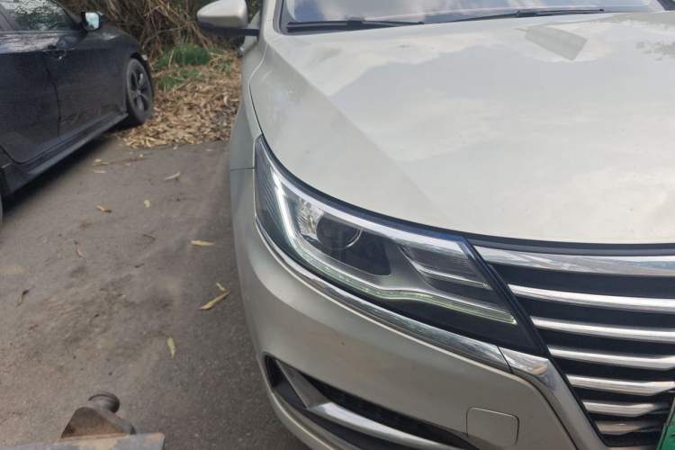 Used Roewe i6 New Energy 2017 45T Hybrid Connect & Smart Enjoyment Edition Right Front Headlight